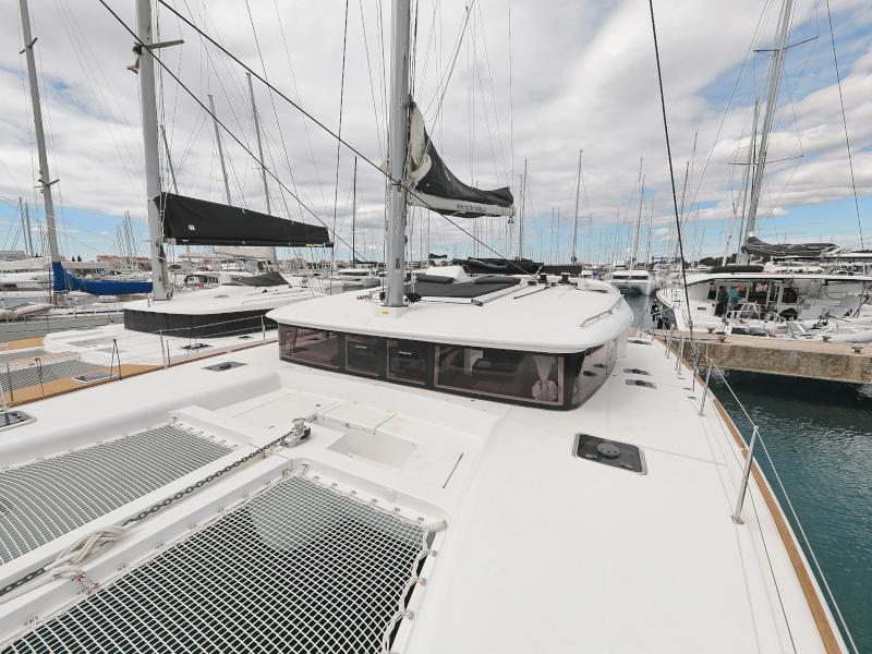 Book yachts online - catamaran - Lagoon 450 F - MUST HAVE - rent