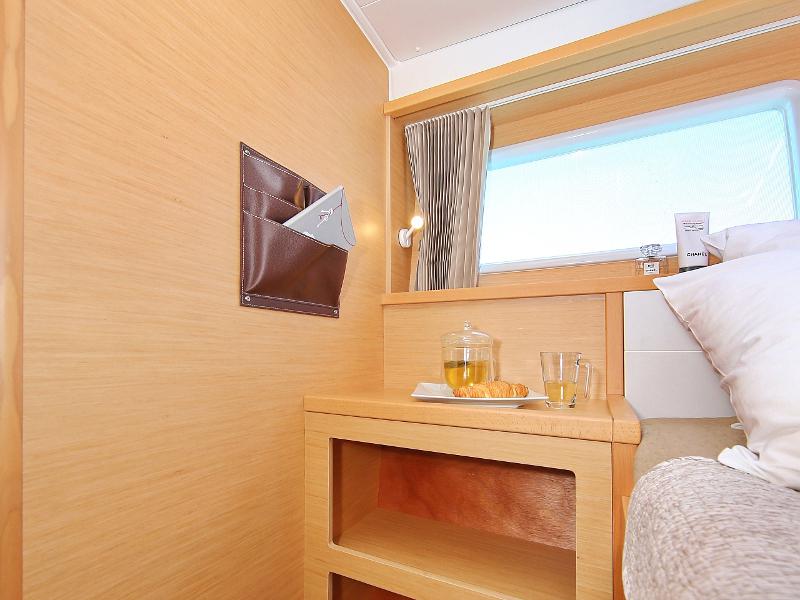 Book yachts online - catamaran - Lagoon 39 - GIN TONIC - rent