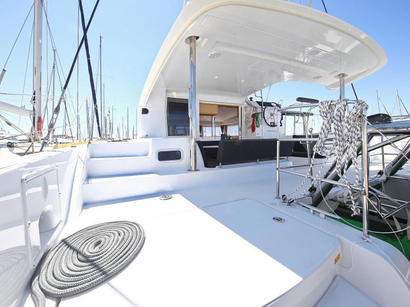 Book yachts online - catamaran - Lagoon 39 - GIN TONIC - rent