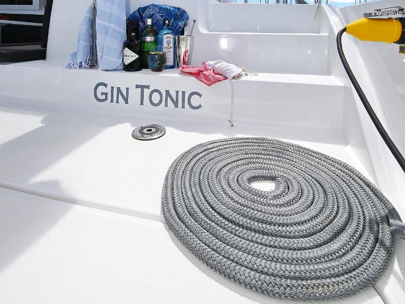 Book yachts online - catamaran - Lagoon 39 - GIN TONIC - rent
