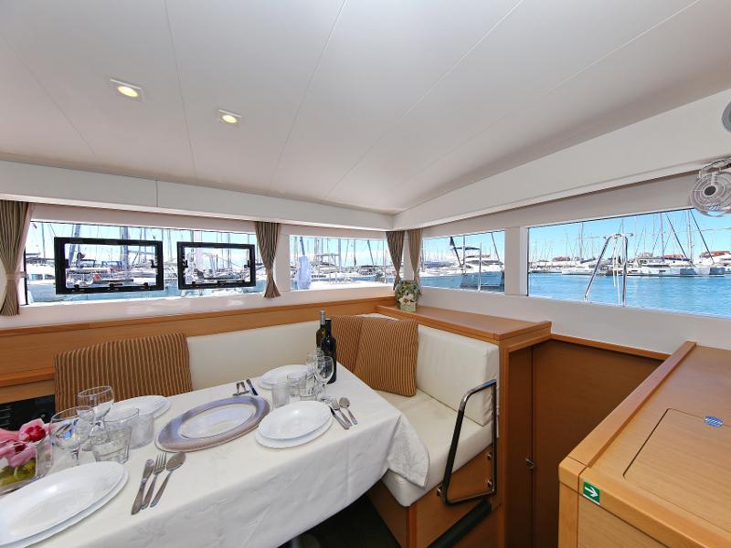 Book yachts online - catamaran - Lagoon 39 - GIN TONIC - rent