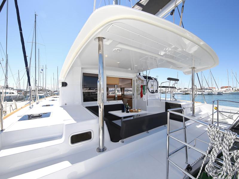 Book yachts online - catamaran - Lagoon 39 - GIN TONIC - rent
