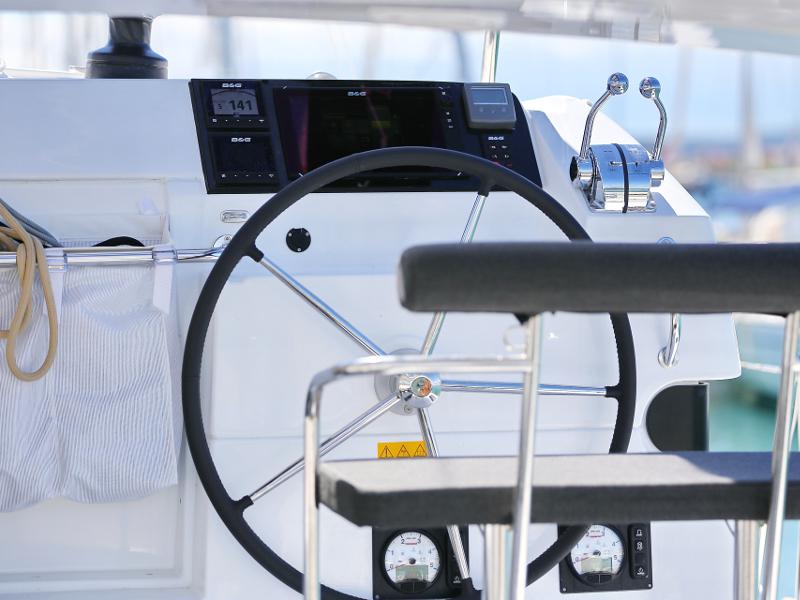Book yachts online - catamaran - Lagoon 39 - GIN TONIC - rent