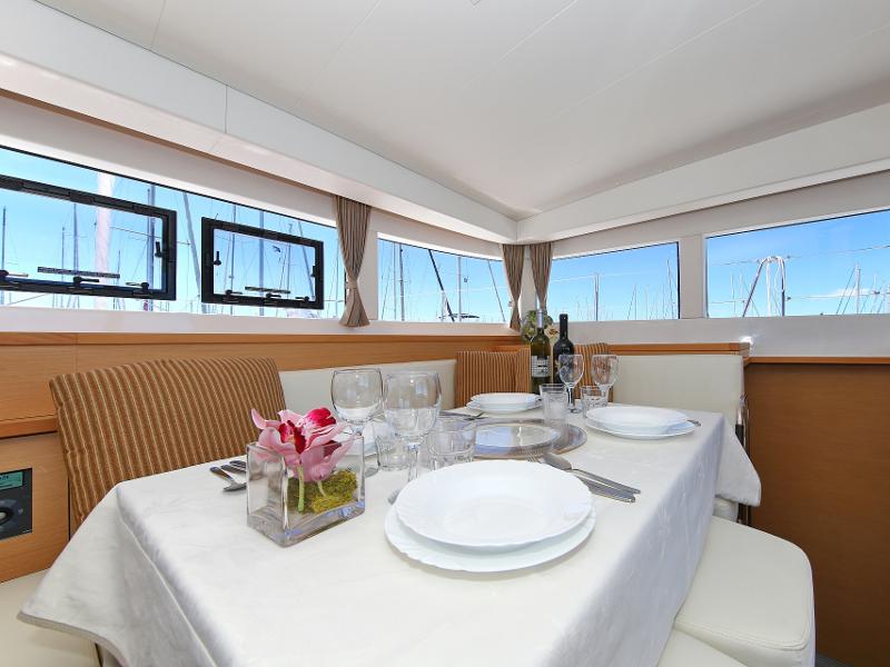 Book yachts online - catamaran - Lagoon 39 - GIN TONIC - rent