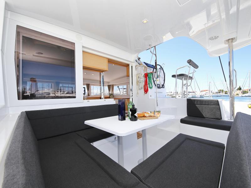 Book yachts online - catamaran - Lagoon 39 - GIN TONIC - rent
