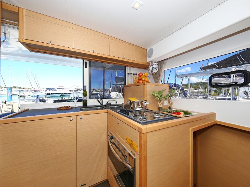 Book yachts online - catamaran - Lagoon 39 - GIN TONIC - rent