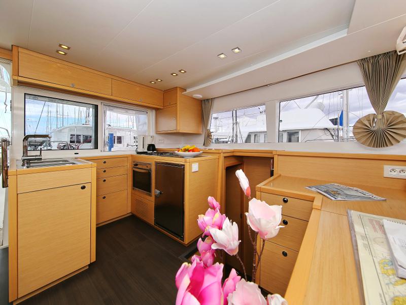 Book yachts online - catamaran - Lagoon 450 F - LADIES&amp;GENTLEMEN - rent