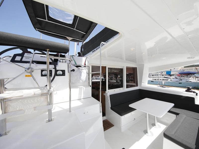 Book yachts online - catamaran - Lagoon 400 S2 LTD EDITION - SCIROCCO - rent