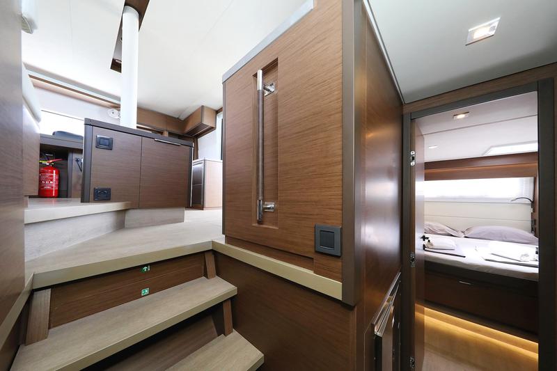 Book yachts online - catamaran - Lagoon 50 - HIGH LIFE - rent