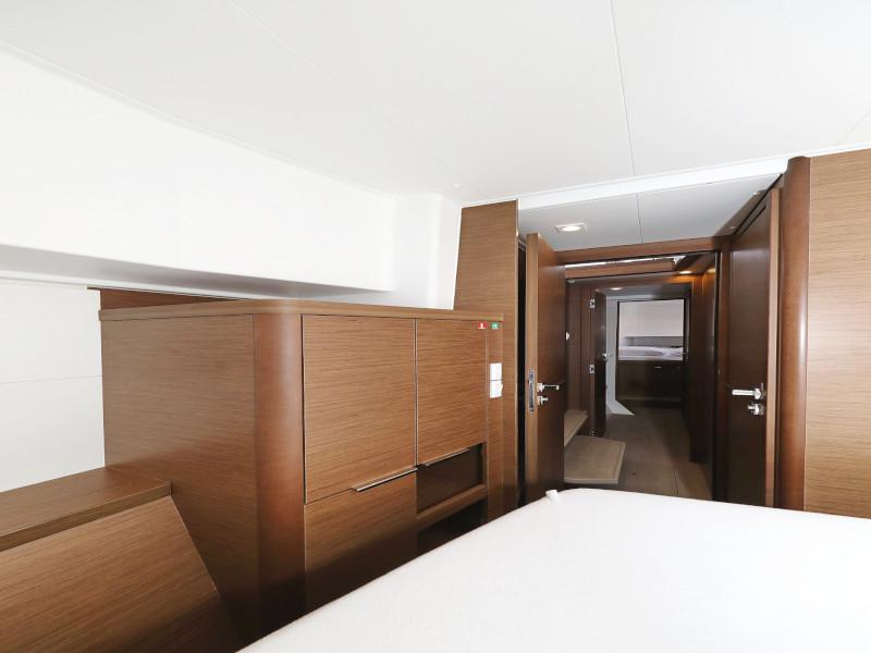 Book yachts online - catamaran - Lagoon 40 - BLUE ANGEL - rent