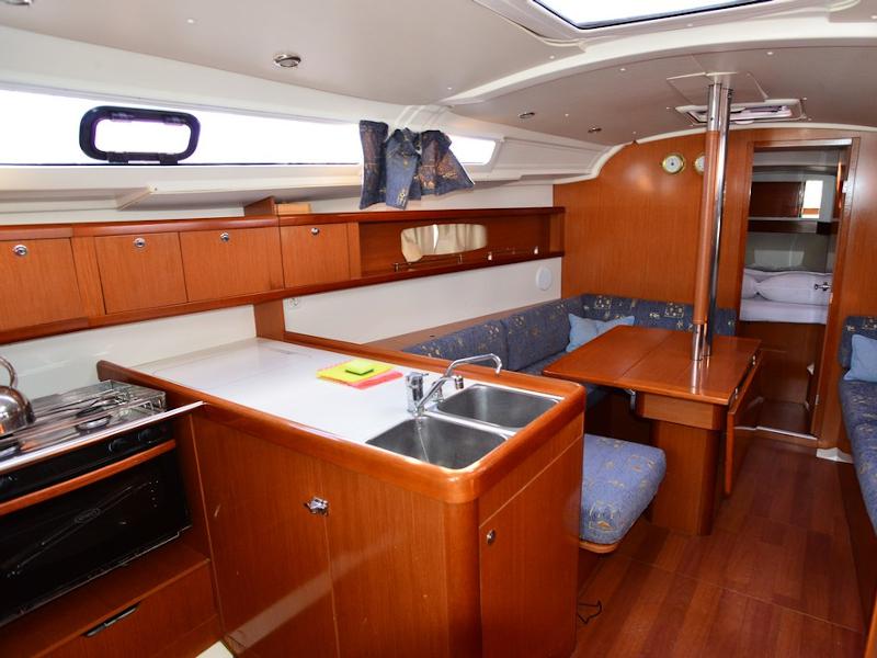 Book yachts online - sailboat - Oceanis 37 - MARINA - rent