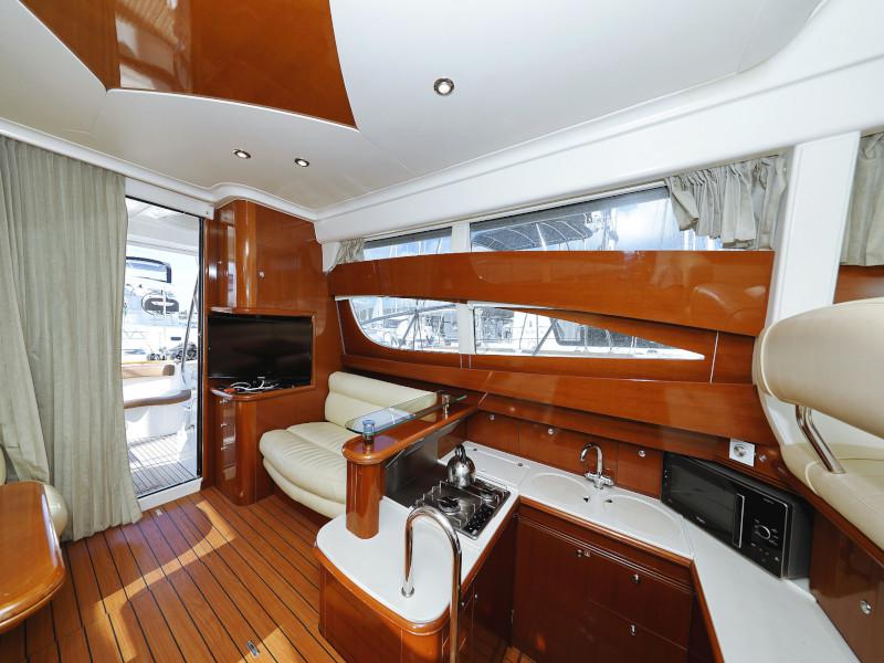 Book yachts online - motorboat - Prestige 46 Fly - ANIMA MARIS - rent