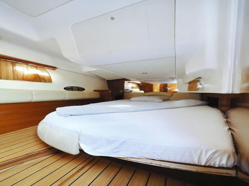 Book yachts online - motorboat - Prestige 46 Fly - ANIMA MARIS - rent