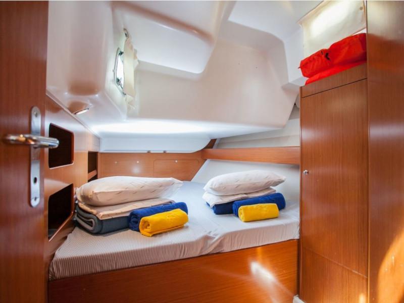 Book yachts online - sailboat - Cyclades 50.5 - PINTA - rent