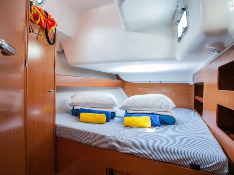 Book yachts online - sailboat - Cyclades 50.5 - PINTA - rent