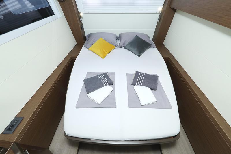 Book yachts online - catamaran - Lagoon 50 - CELESTE DEL MAR - rent
