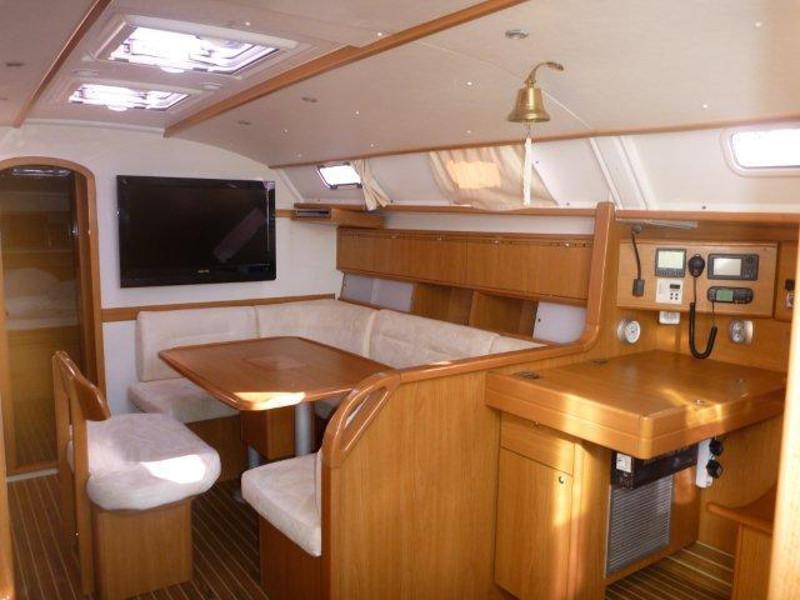 Book yachts online - sailboat - Harmony 47 - Helena IV - rent
