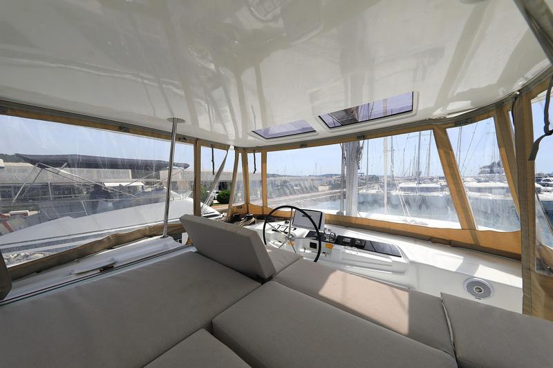 Book yachts online - catamaran - Lagoon 46 - PANOS - rent