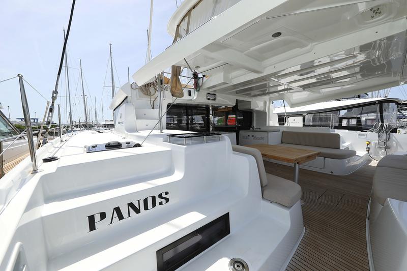 Book yachts online - catamaran - Lagoon 46 - PANOS - rent