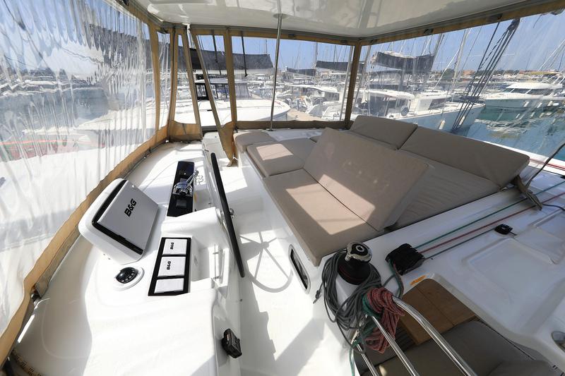 Book yachts online - catamaran - Lagoon 46 - PANOS - rent