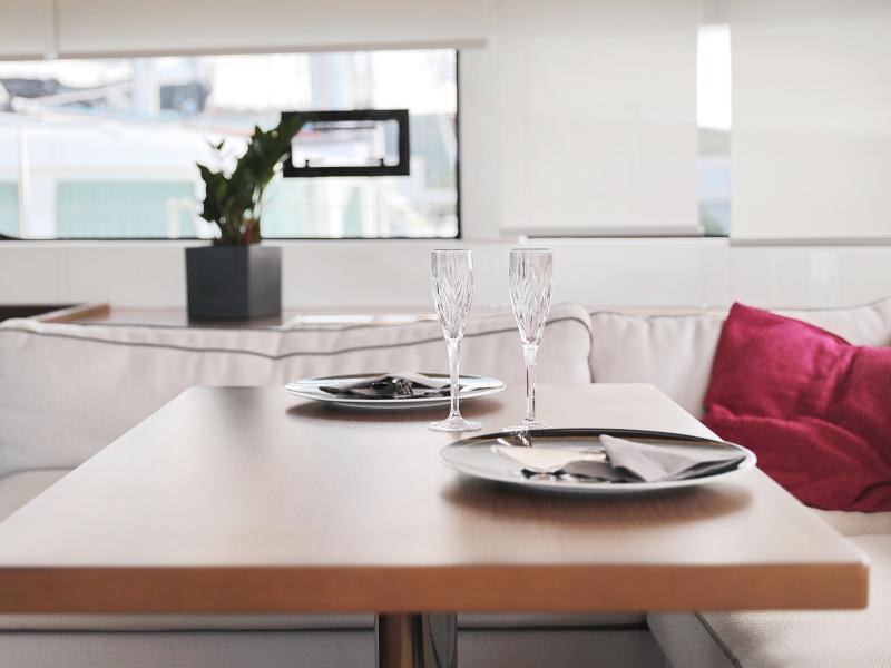 Book yachts online - catamaran - Lagoon 50 - 50 CENT - rent