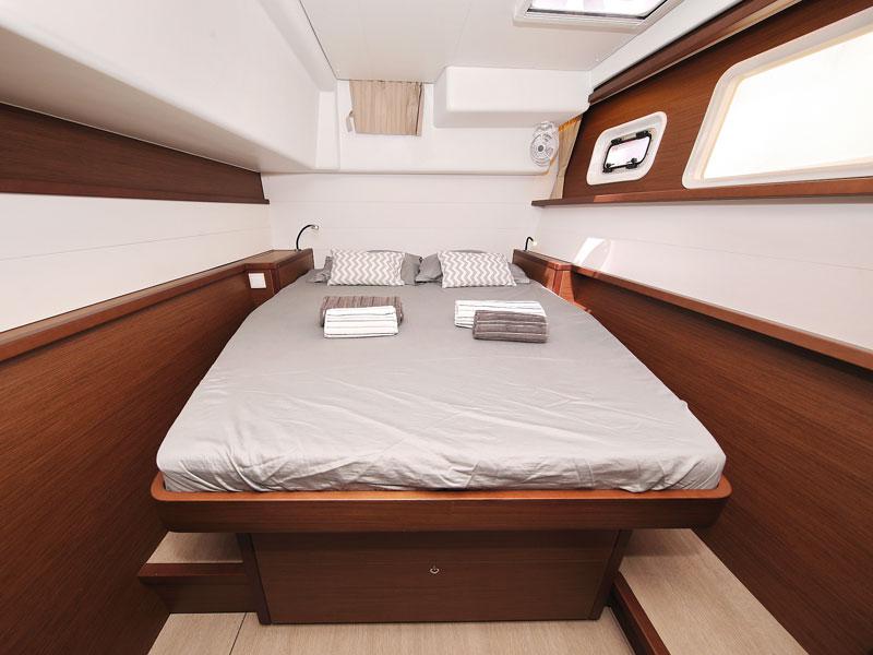 Book yachts online - catamaran - Lagoon 450 F - PARADISE - rent