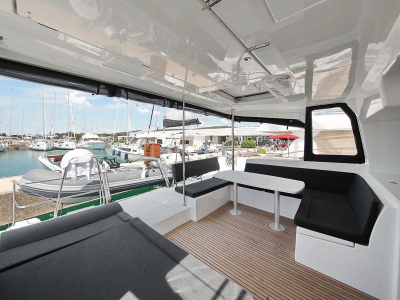 Book yachts online - catamaran - Lagoon 450 F - PARADISE - rent