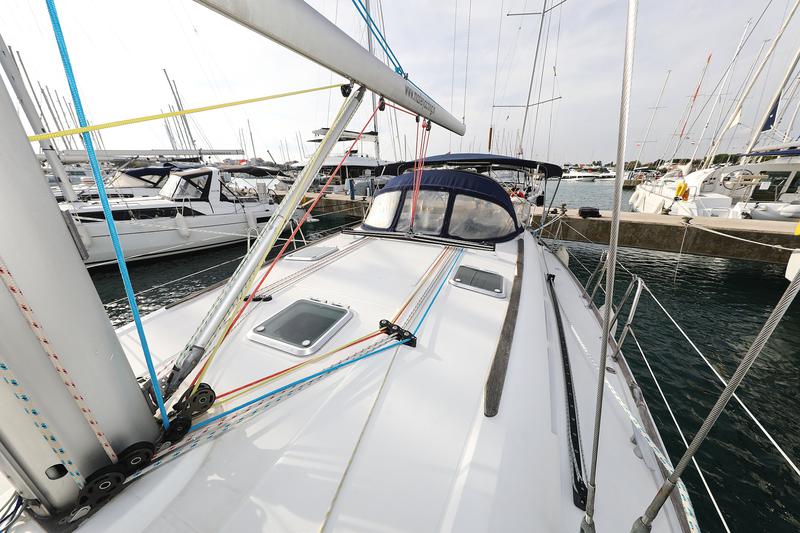 Book yachts online - sailboat - Sun Odyssey 45 - Lejla - rent
