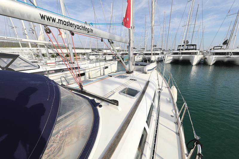Book yachts online - sailboat - Sun Odyssey 45 - Lejla - rent