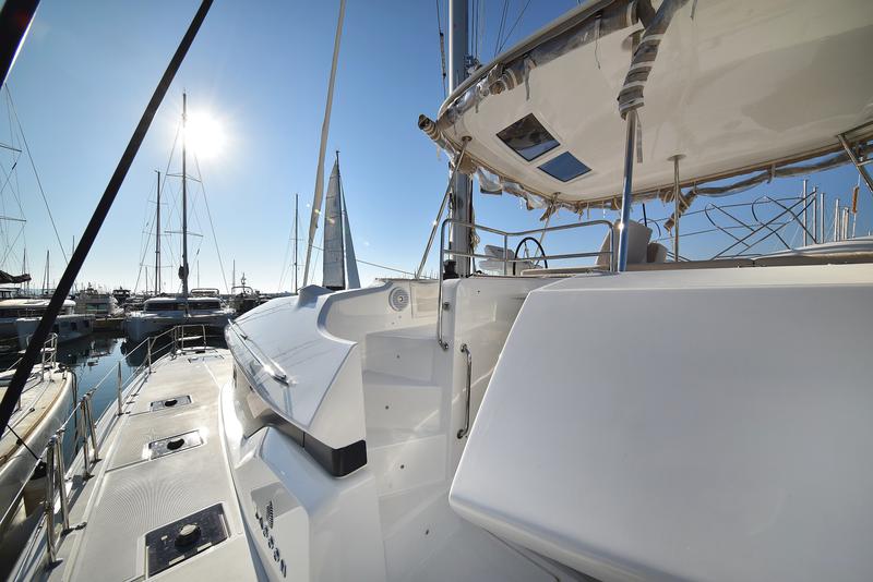 Book yachts online - catamaran - Lagoon 50 - LUX - rent