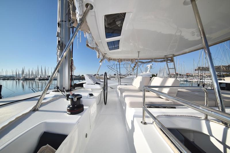 Book yachts online - catamaran - Lagoon 50 - LUX - rent