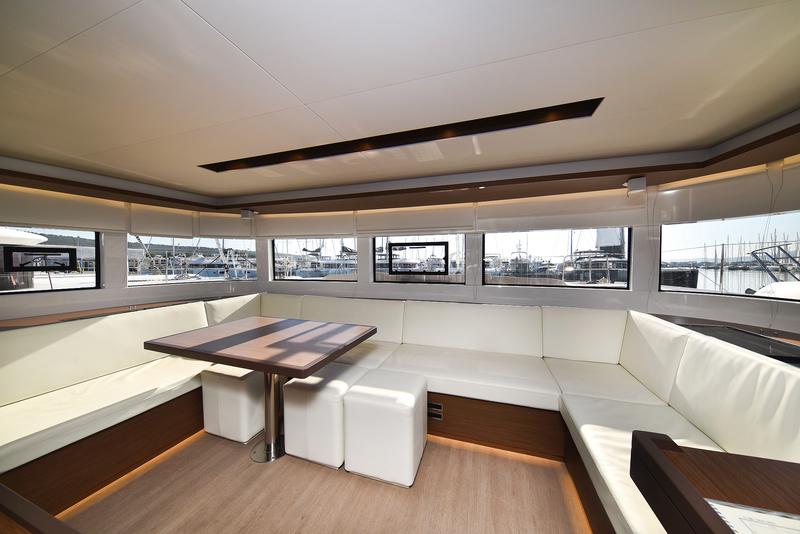 Book yachts online - catamaran - Lagoon 50 - LUX - rent