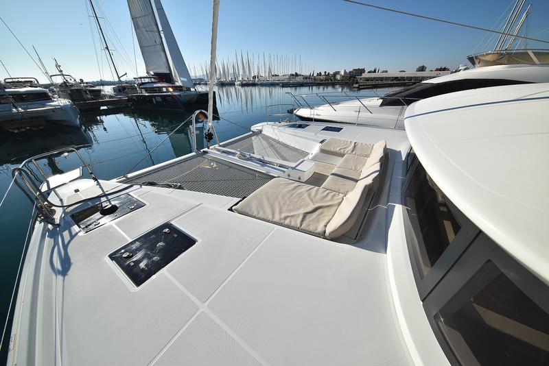 Book yachts online - catamaran - Lagoon 50 - LUX - rent