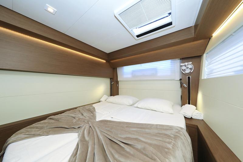 Book yachts online - catamaran - Lagoon 50- owner version - RAGNAR - rent