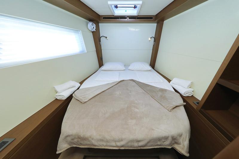 Book yachts online - catamaran - Lagoon 50- owner version - RAGNAR - rent