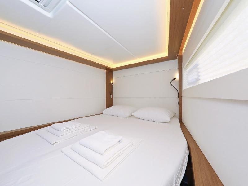 Book yachts online - catamaran - Lagoon 46 - DEEPSEA - rent