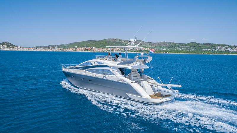 Book yachts online - motorboat - Aicon 56 - NUDGE - rent