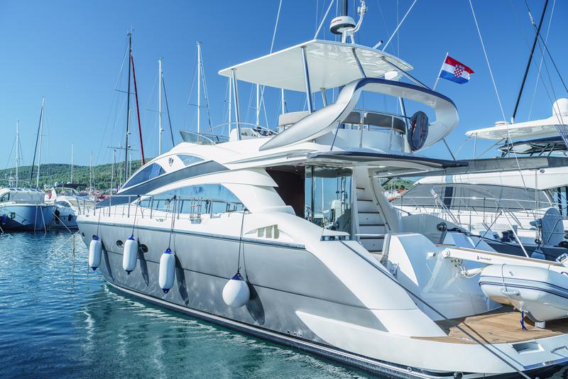 Book yachts online - motorboat - Aicon 56 - NUDGE - rent