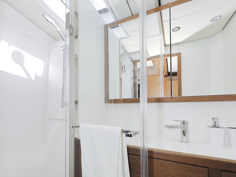 Book yachts online - catamaran - Lagoon 620 - MASTERDREAM  - rent