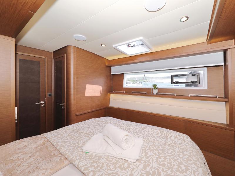 Book yachts online - catamaran - Lagoon 620 - MASTERDREAM  - rent