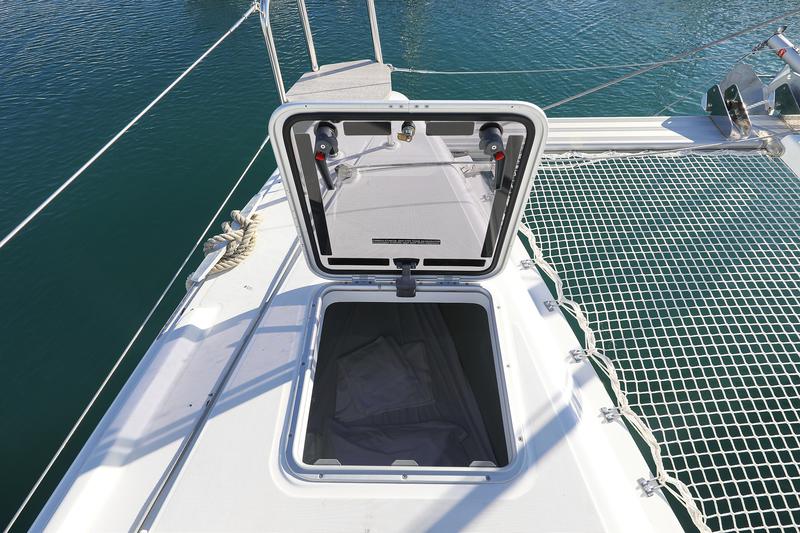 Book yachts online - catamaran - Lagoon 42 - REA - rent