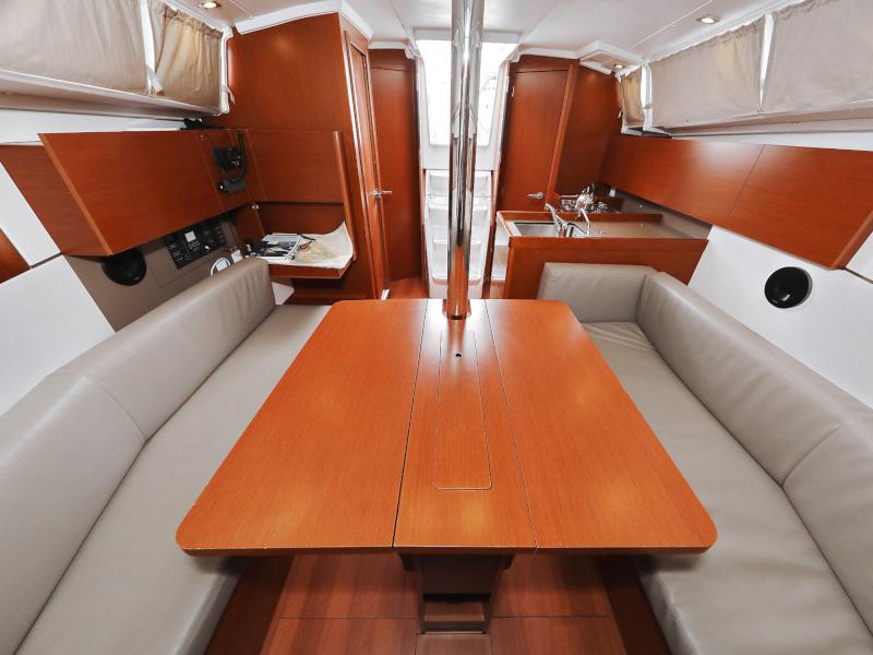 Book yachts online - sailboat - Oceanis 35.1 - IDILA  - rent