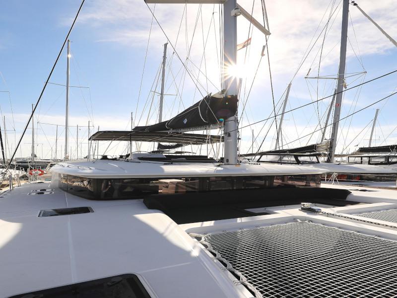 Book yachts online - catamaran - Lagoon 450 F - OLIVER - rent