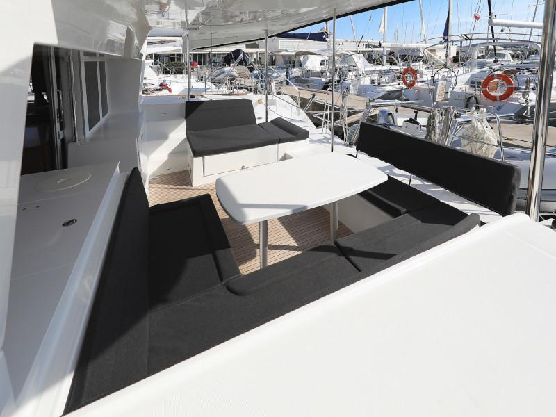 Book yachts online - catamaran - Lagoon 450 F - OLIVER - rent