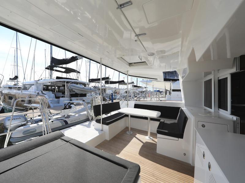 Book yachts online - catamaran - Lagoon 450 F - OLIVER - rent
