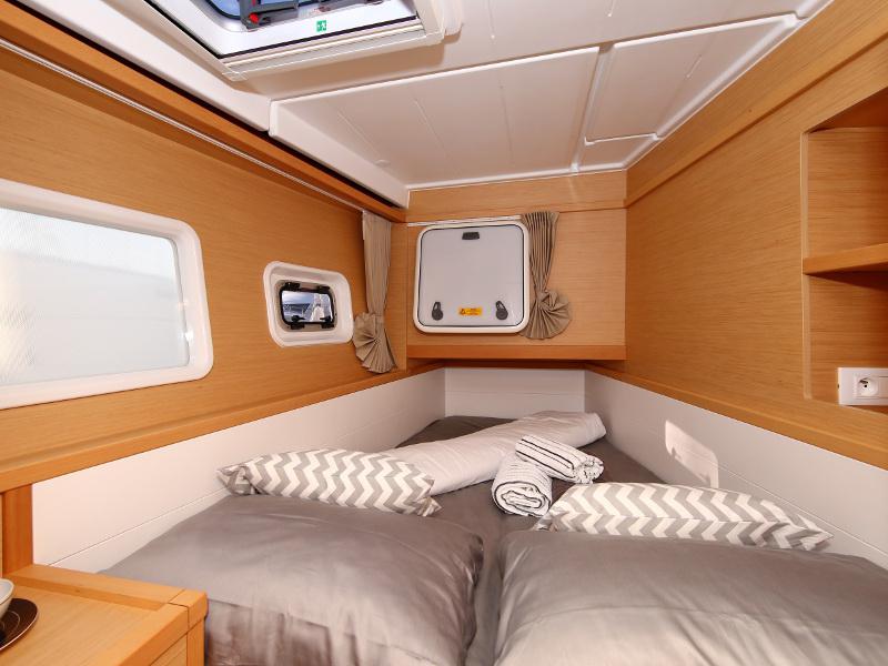 Book yachts online - catamaran - Lagoon 39 - VENTUS - rent