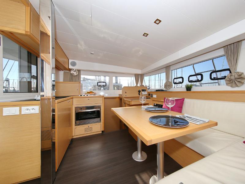 Book yachts online - catamaran - Lagoon 39 - VENTUS - rent