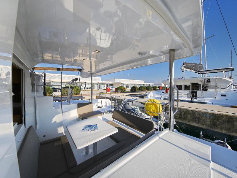 Book yachts online - catamaran - Lagoon 39 - VENTUS - rent