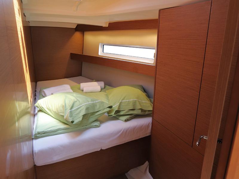 Book yachts online - sailboat - Sun Odyssey 440 - Ermis  - rent