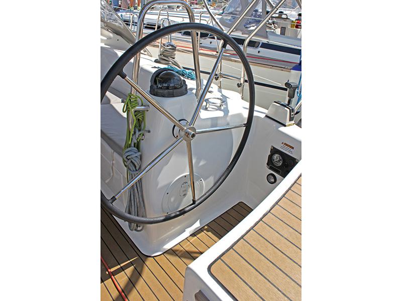 Book yachts online - sailboat - Bavaria 42 Cruiser - Iraklis - rent